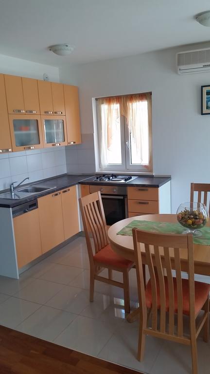 Apartment Brac Sutivan Chambre photo