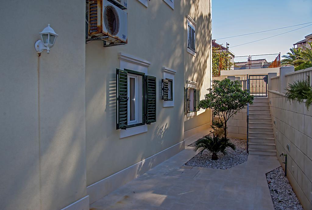 Apartment Brac Sutivan Extérieur photo