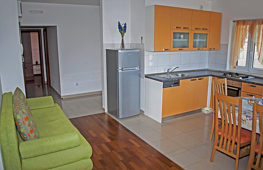 Apartment Brac Sutivan Extérieur photo